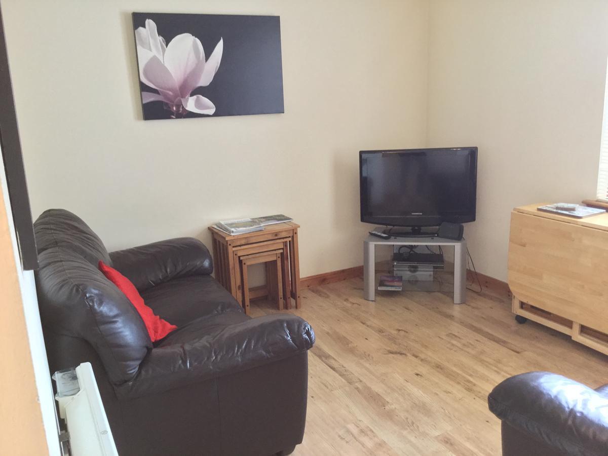 One-Bedroom Apartment - Wyvis Free Parking Инвернесс Экстерьер фото